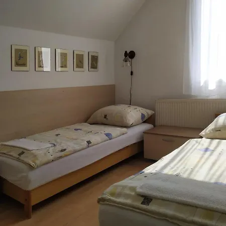 Marika Залакарош